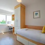 67 - The Townhouse By Shortstays