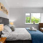 Mauraswell Cosy Family Holiday Suite