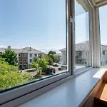67 - The Townhouse By Shortstays