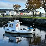 City Centre Dockside Apartment - 2 Bed, 2 Bath