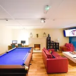 Snoozles Quay Street Tourist Hostel