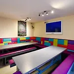 Snoozles Quay Street Tourist Hostel