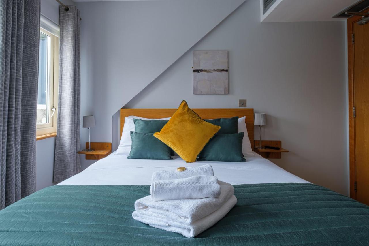 Guest house The Eyre Square Townhouse 3*