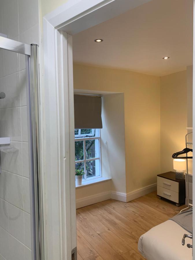 Latin Quarter Two Bed Townhouse Apartment *