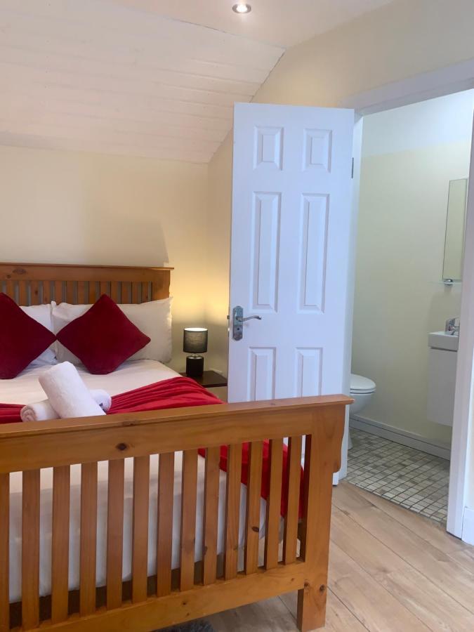 Latin Quarter Two Bed Townhouse Apartment *