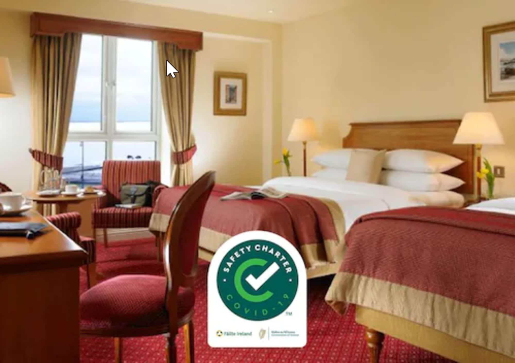 Bay Conference & Leisure Centre 4*