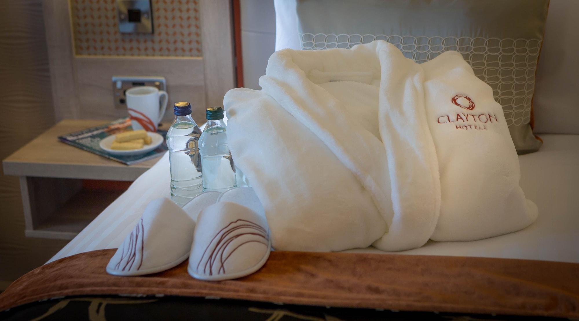 Clayton Hotel 4*
