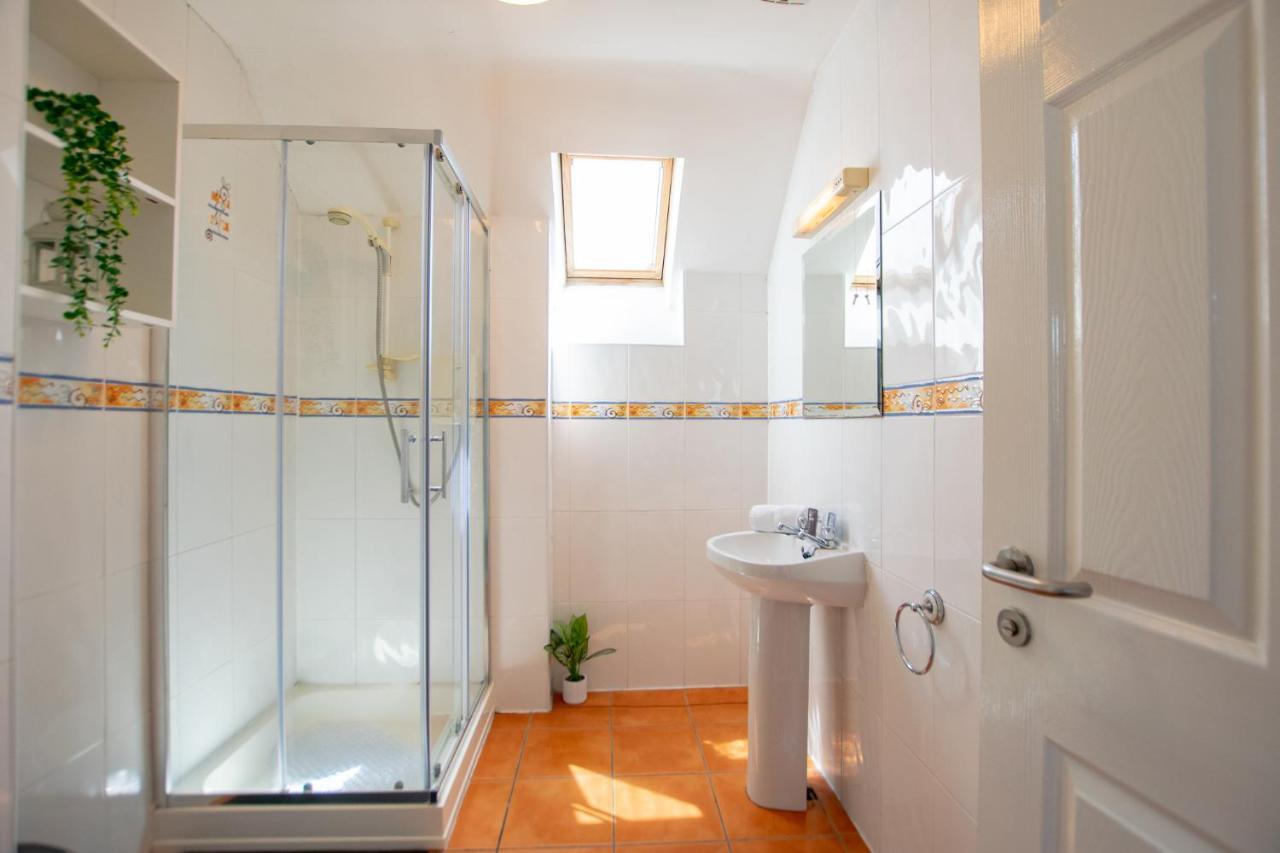 137 - The Townhouse At Gort Na Coiribe By Shortstays Holiday home Galway