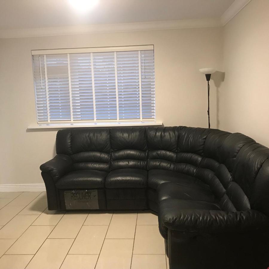 Holiday home Cheerful 4 Bedroom Town House With Bbq,