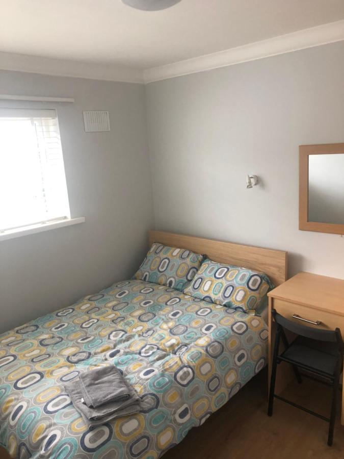 Cheerful 4 Bedroom Town House With Bbq,