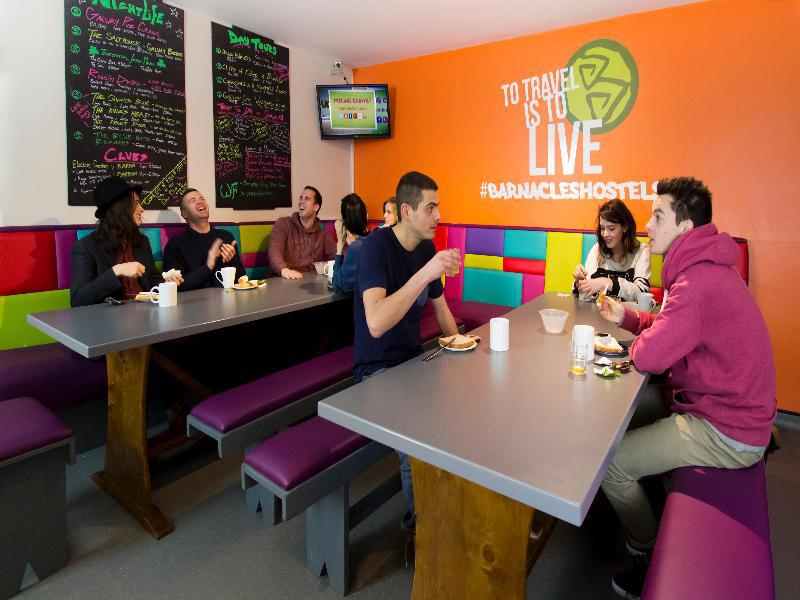 Hostel Snoozles Quay Street Tourist *