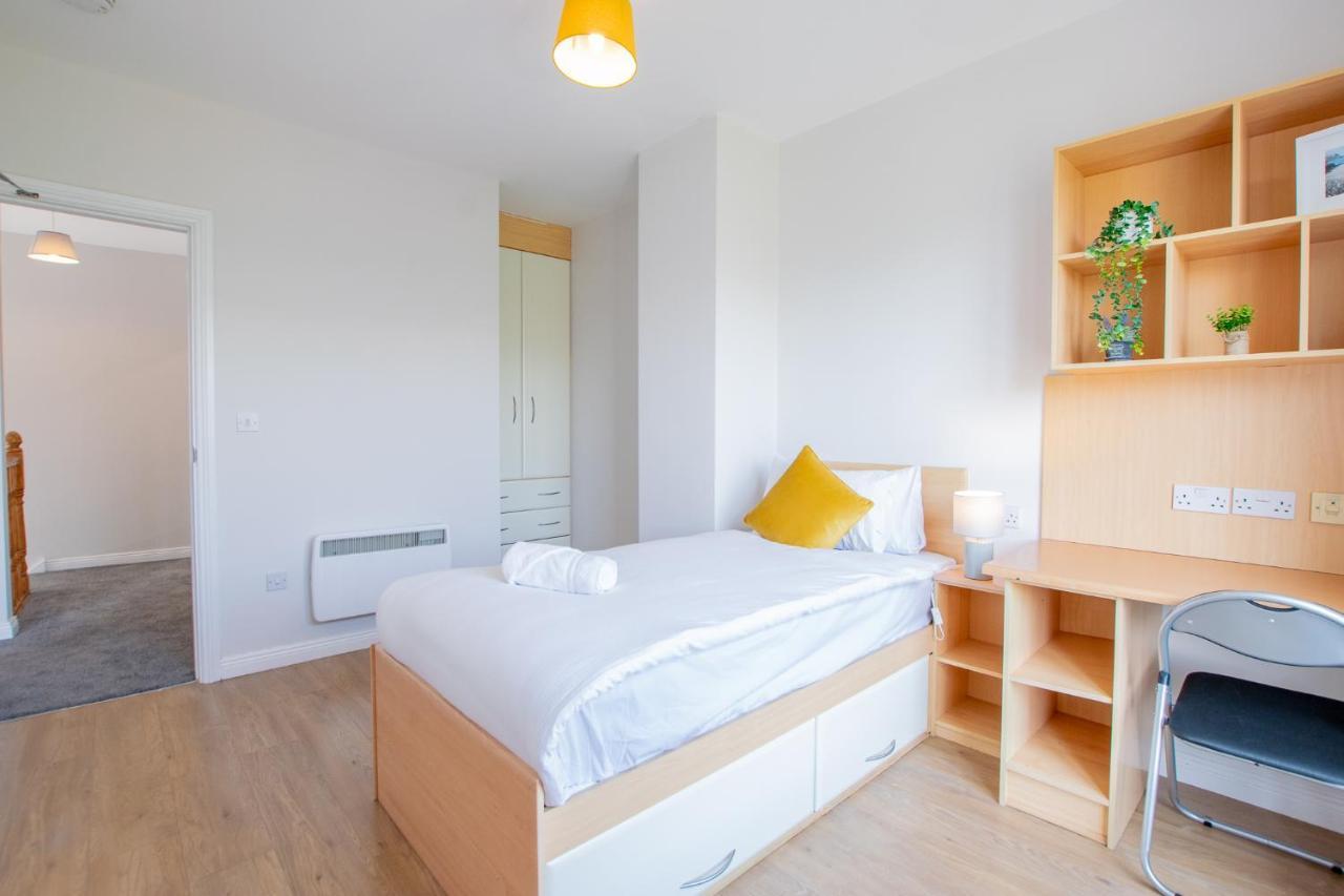67 - The Townhouse By Shortstays Holiday home *