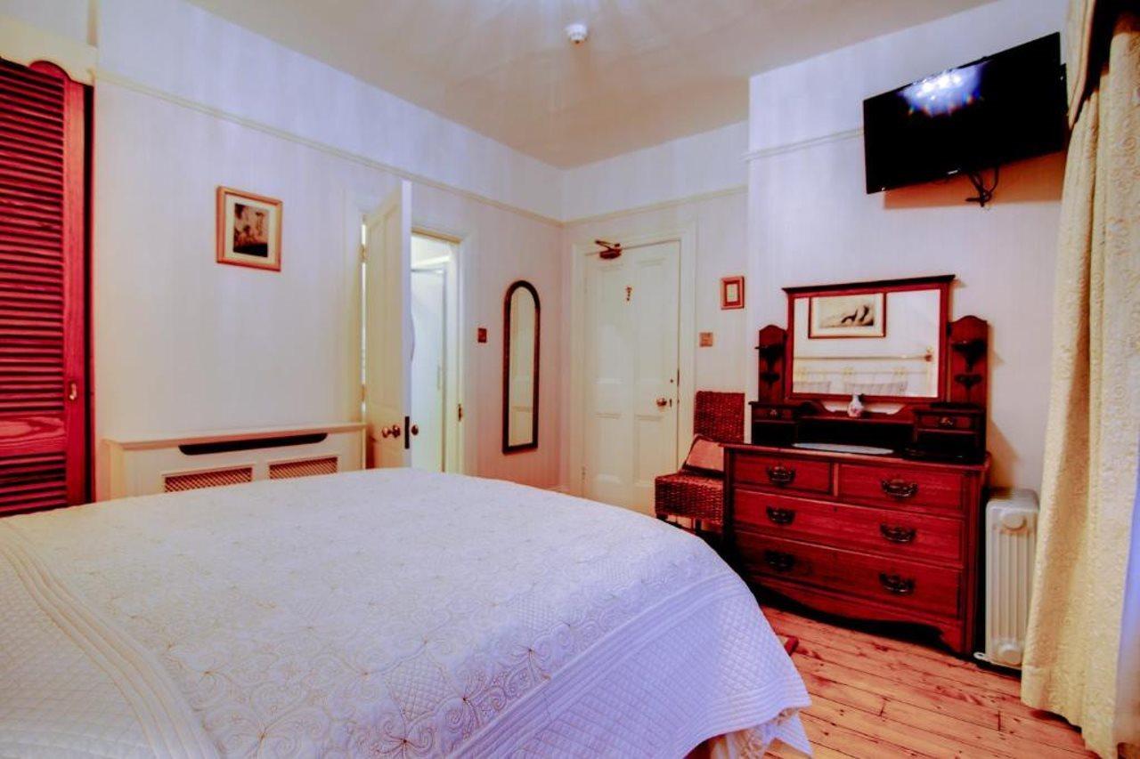 Bed & Breakfast St Judes 3*