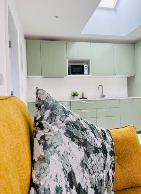 Private One On Lough Corrib, Oughterard Apartment *