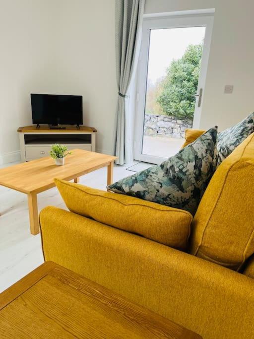 Apartment Private One On Lough Corrib, Oughterard