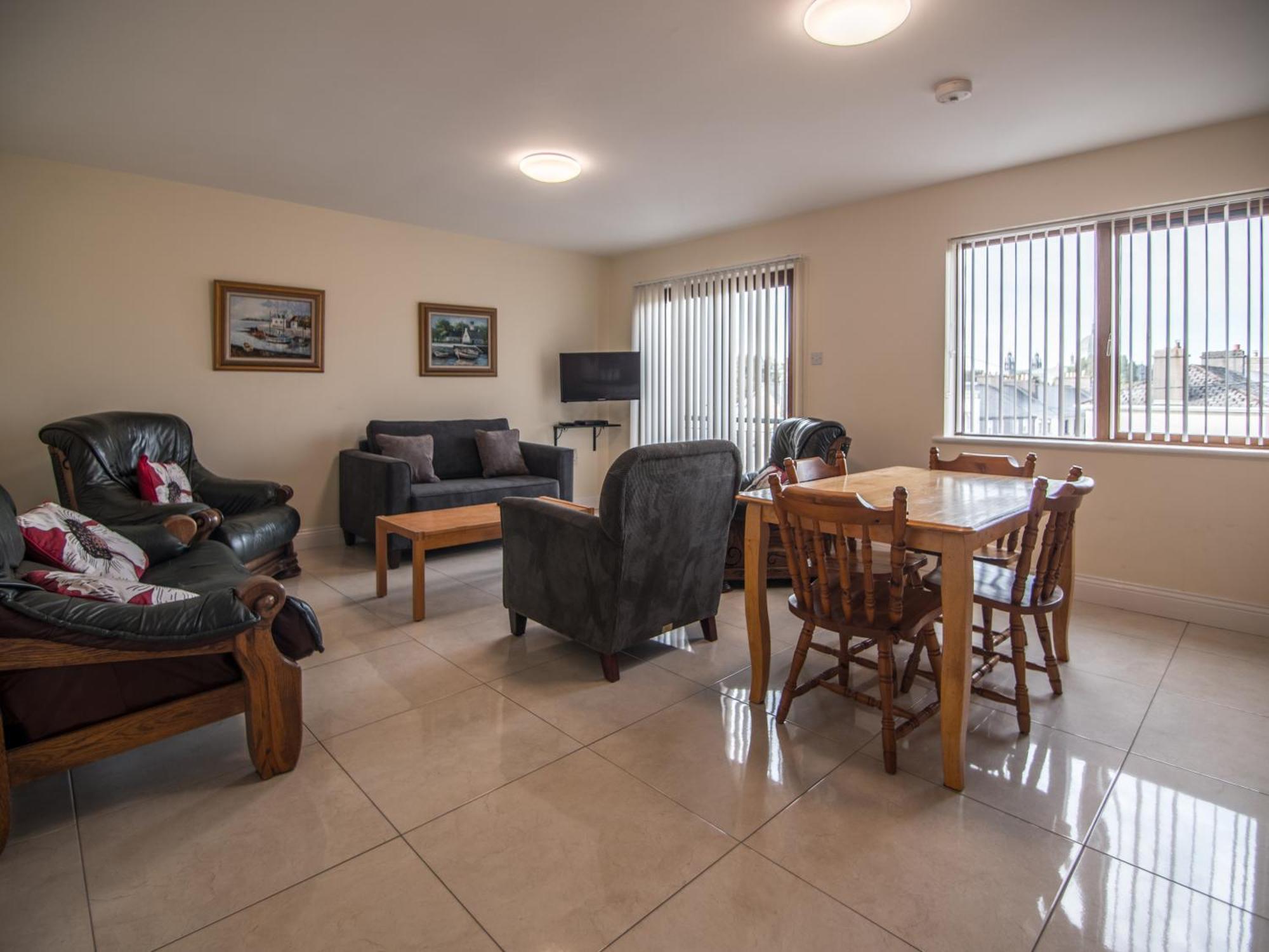 Donegan Court Aparthotel