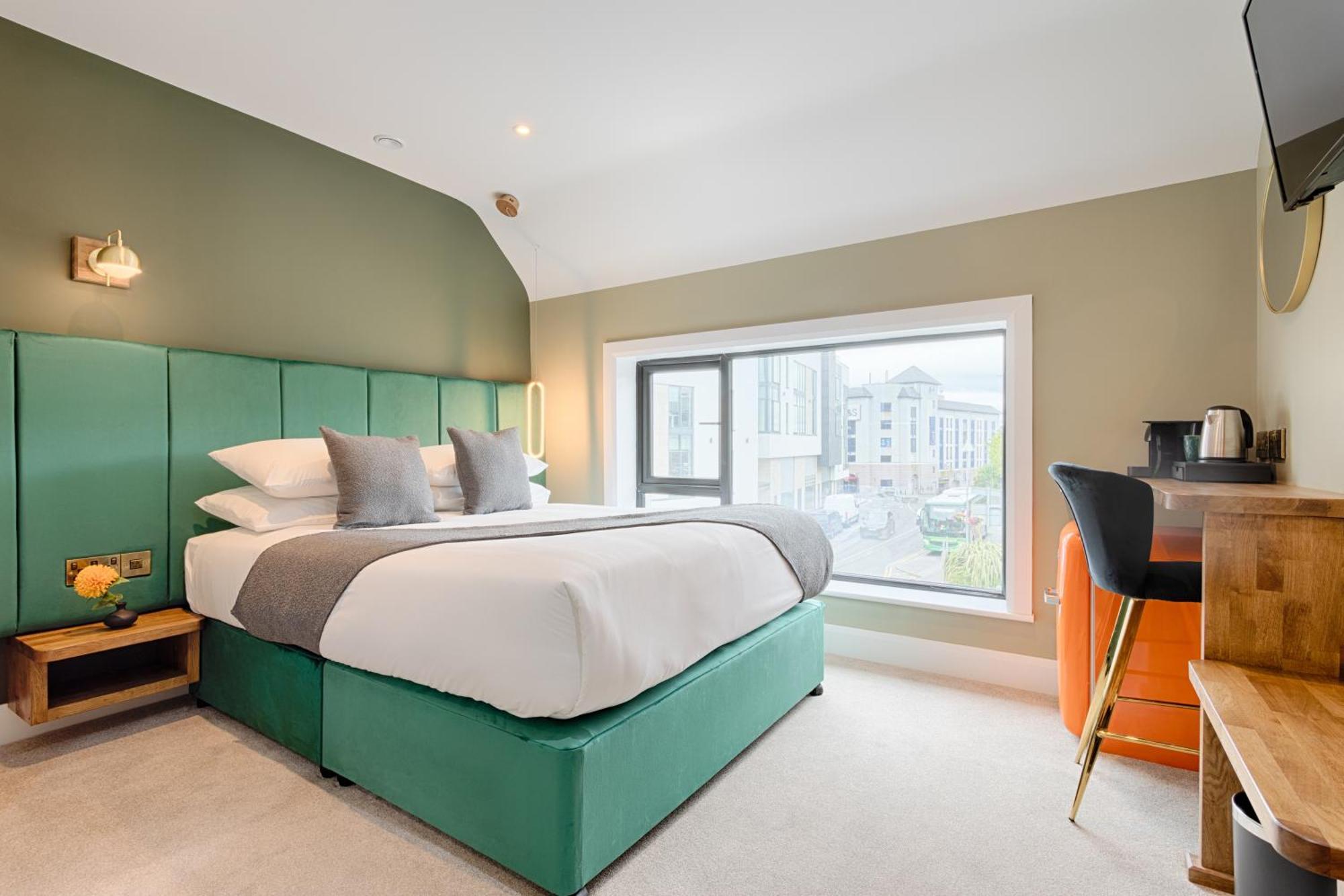 34 On The Hill - Boutique Townhouse