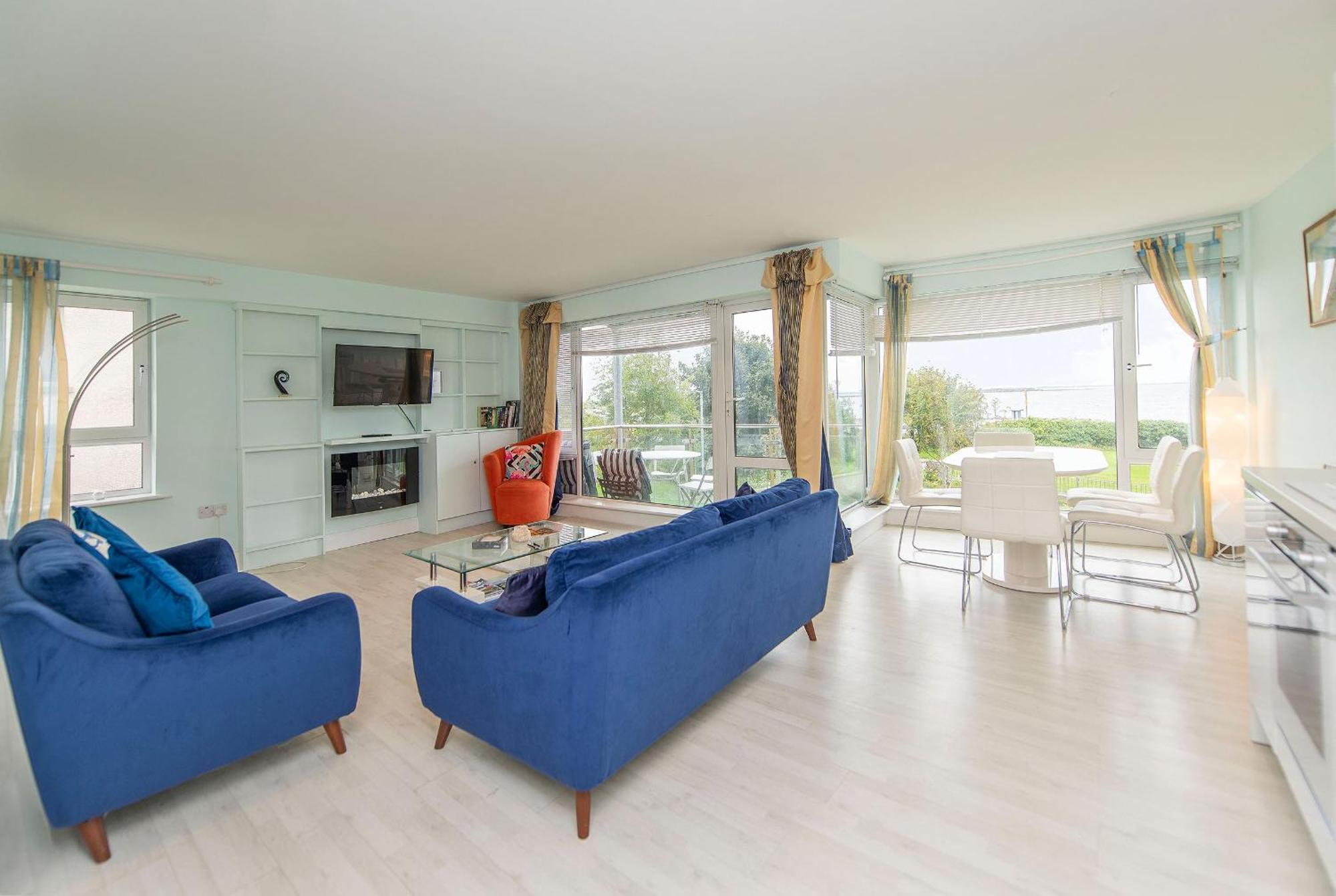 Apartment Seaview In *