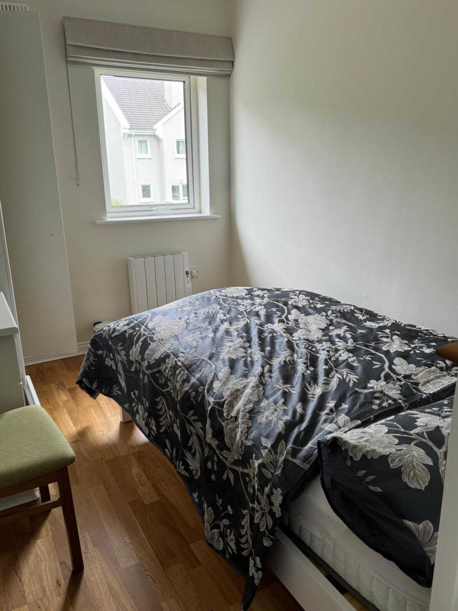 Homestay A Cozy Walking Distance To The With A Private Bathroom Galway