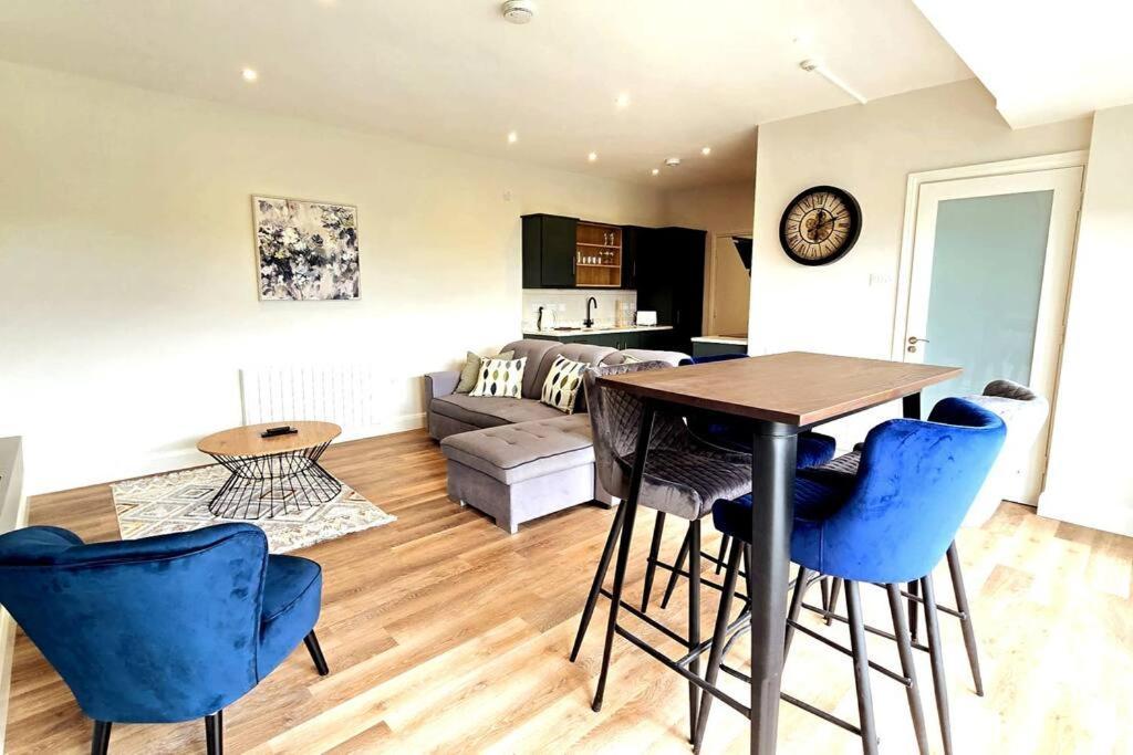 Location Location Location! Apartment Galway