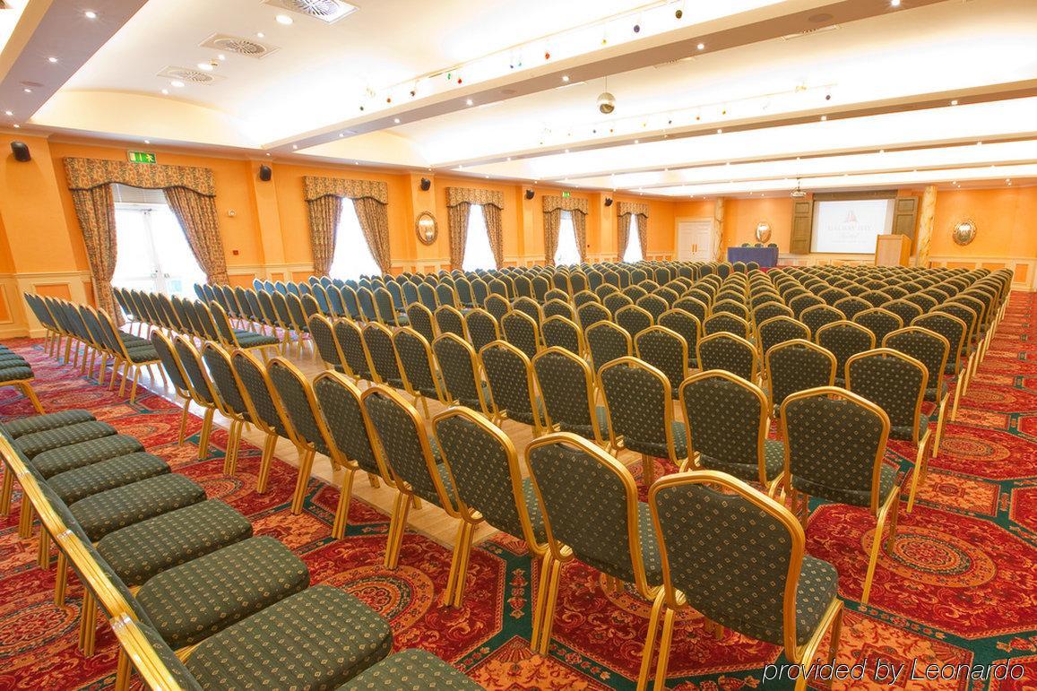 Hotel Bay Conference & Leisure Centre 4*