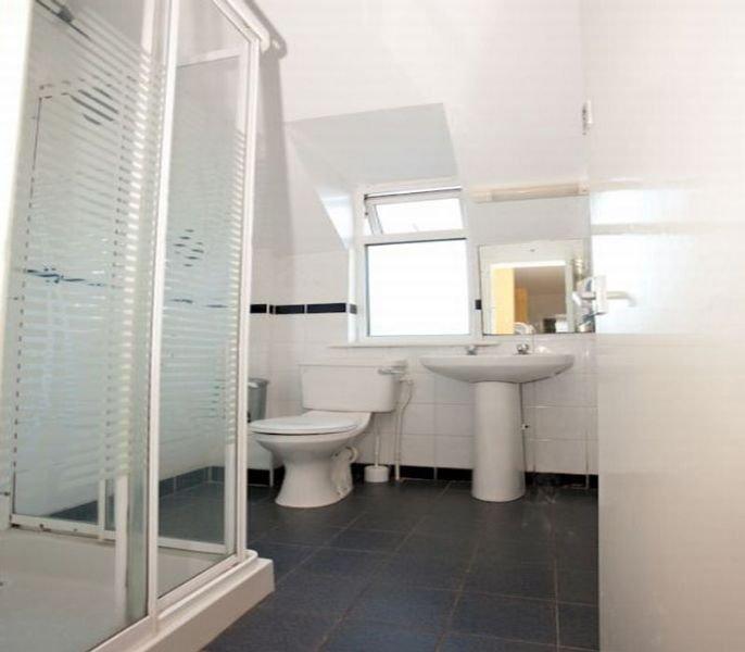Snoozles Quay Street Tourist Hostel