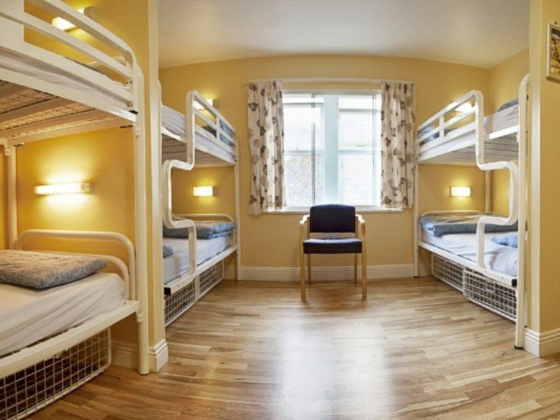 Hostel Snoozles Quay Street Tourist *