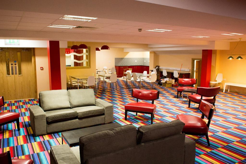 Savoy Centre Hostel *