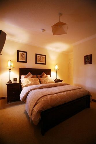 Almara House Bed & Breakfast 4*