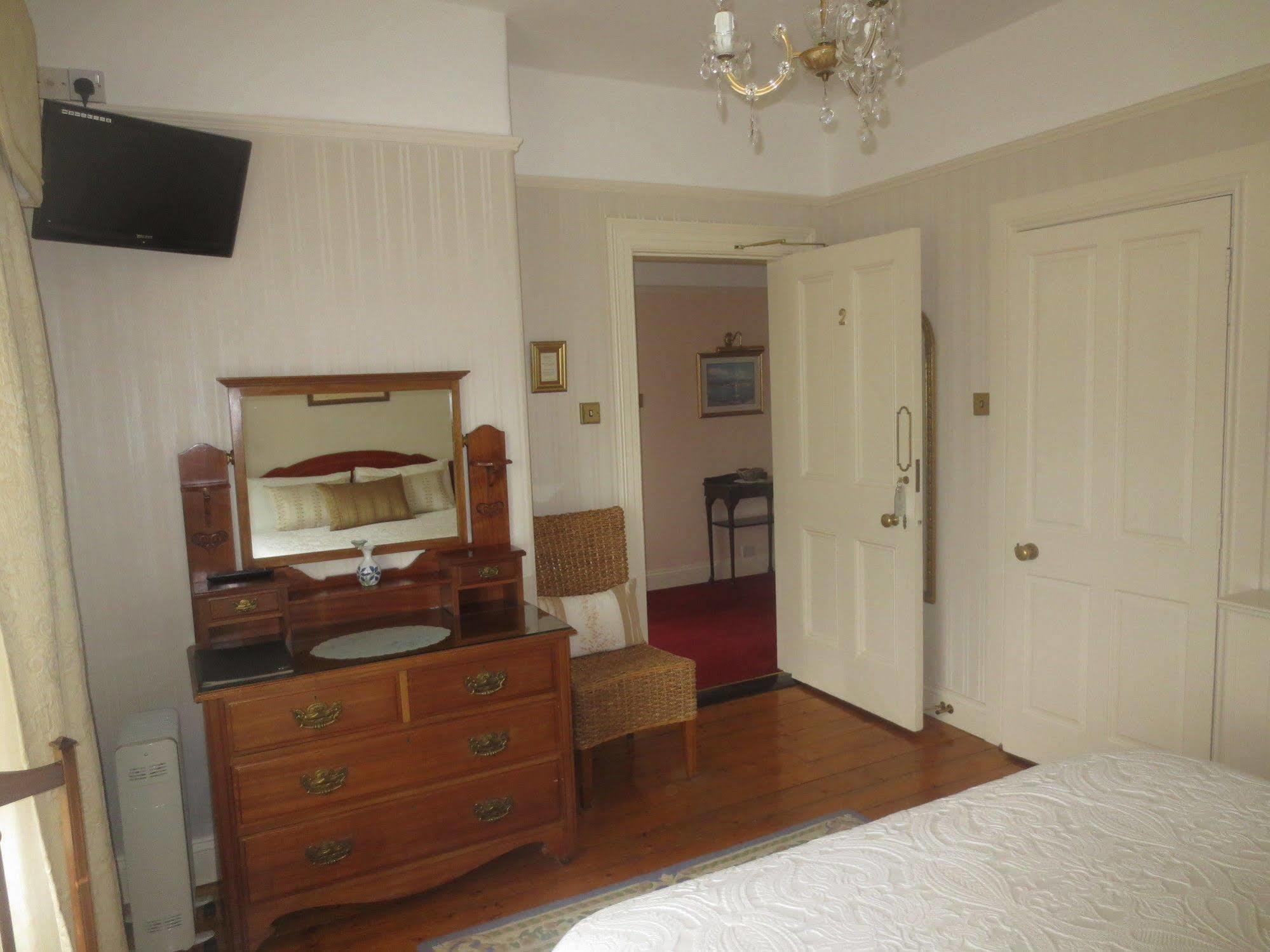 Bed & Breakfast St Judes 3*