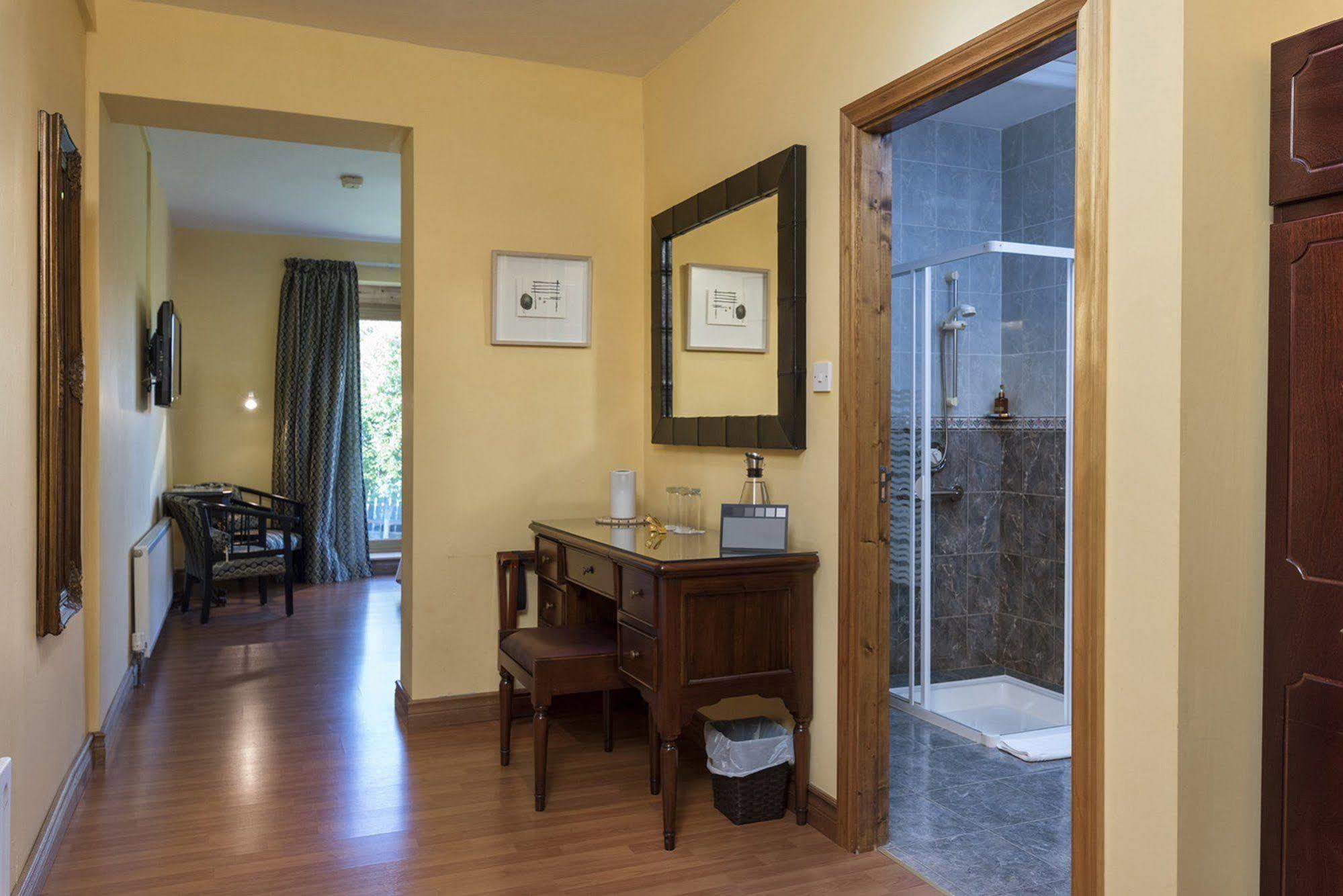 Bed & Breakfast Kilbree House 4*