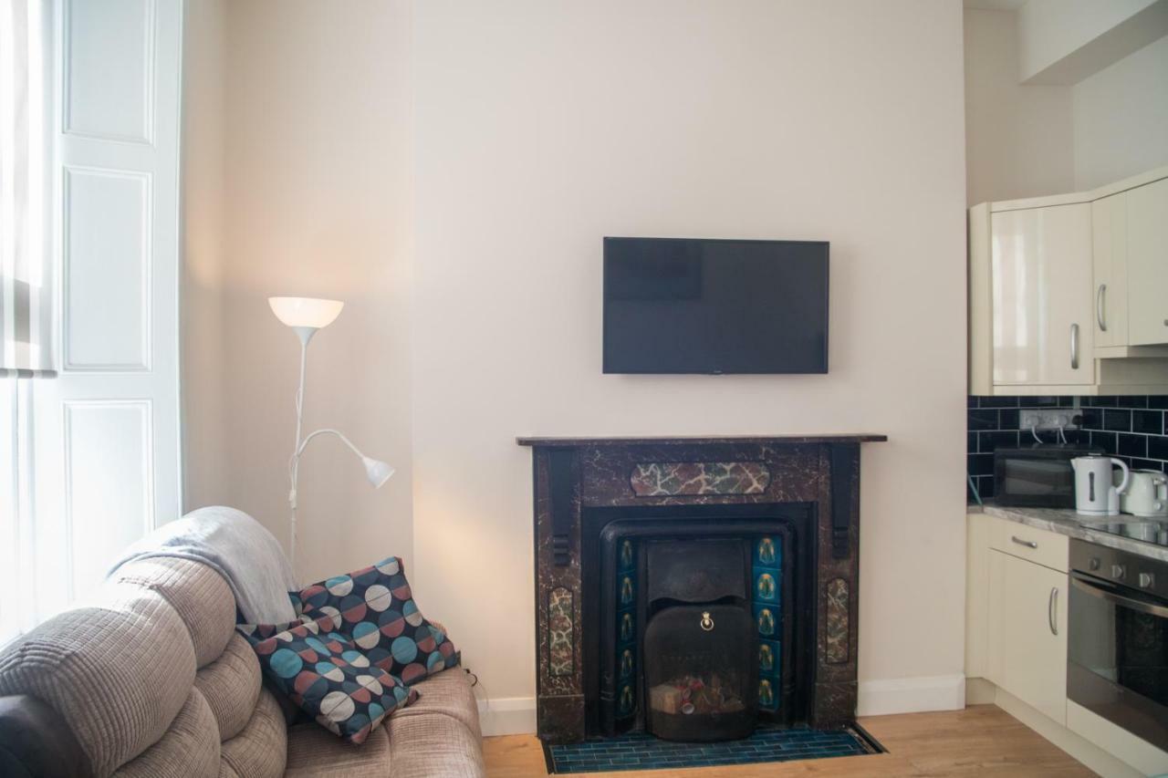 Latin Quarter Two Bed Townhouse * Galway