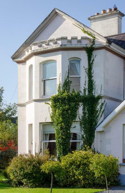 Holiday home Manor Banba House Sleeps 2-26 *