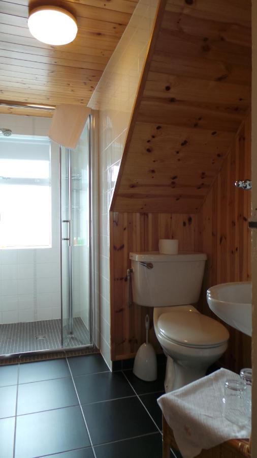 Inishmore House 3*