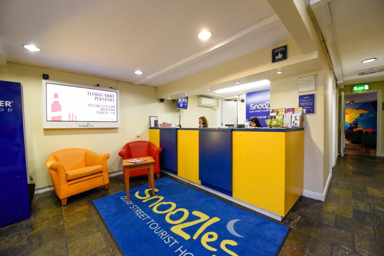 Snoozles Quay Street Tourist Hostel Galway