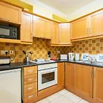 22 - Spacious Duplex By Shortstays