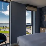 Shoreline Apartments