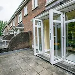 31 - Stunning Duplex By Shortstays