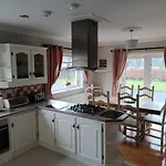 Cloonboo Lodge With Tours Sleeps 12