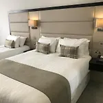 Menlo Park Hotel