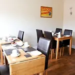 Desota House Bed And Breakfast