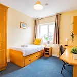 68 - Spacious & Budget Friendly By Shortstays