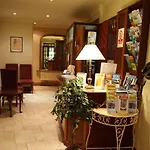 Wards Hotel