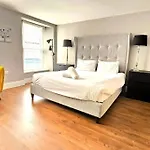 Modern City Centre Luxury - Sleeps 6