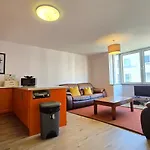 Colourful City Centre Hideaway, Sleeps 6