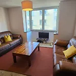 Colourful City Centre Hideaway, Sleeps 6