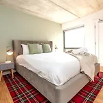 Modern Luxury -Four Bed House