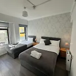 Mary Street Apartment