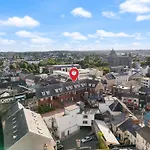 Heart Of City Centre Stunning View