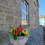 Clonbur House - One Bedroom Apartment
